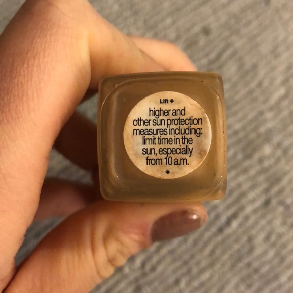 Lancôme TEINT IDOLE ULTRA WEAR foundation - Picture 2 of 5